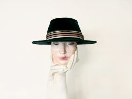 dunkelgruener Verlour Borsalino.jpg