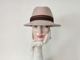 cremefarbener Haarfilz Damen Borsalino.jpg