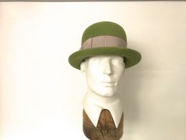 Bowler gruener Haarfilz.jpg