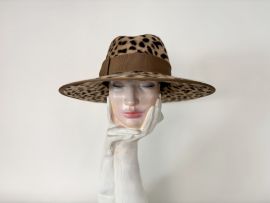 edler Leoprint Melousine  Fedora.jpg