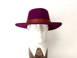 Fedora bordeaux Velour m. Lederband.jpeg